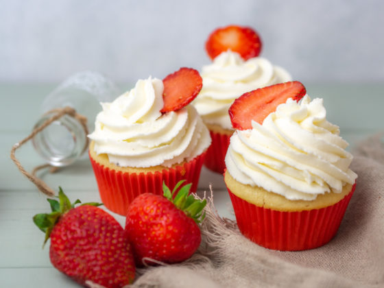 Erdbeer-Cupcakes mit Sahnefrosting