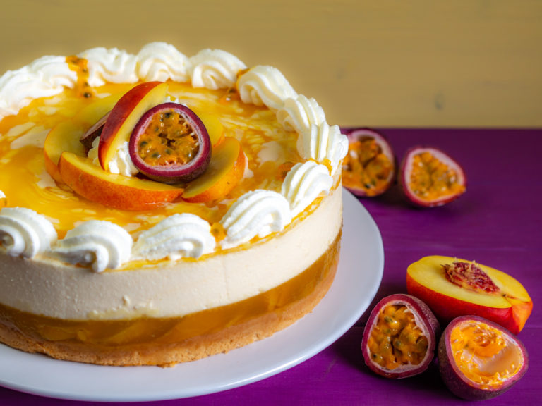 Pfirsich-Maracuja-Torte mit Maracuja-Creme - Ofenkieker