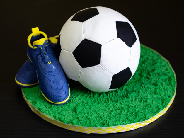 Fußballtorte Fußball-Torte Fußball Kuchen Rezept Anleitung Tutorial